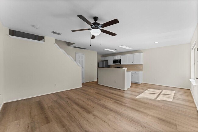 Photo - 7 Verbena Bend Pl