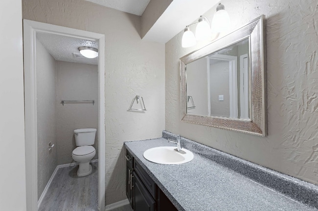 Photo - 531 Bedford Rd Unidad 115