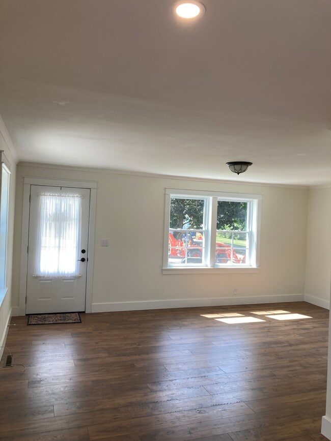 Photo - 18 Fairfield Ave