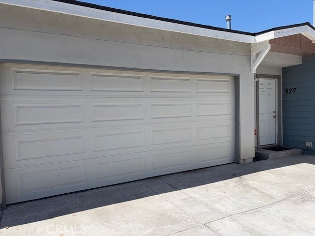 Building Photo - 927 W Olive Ave