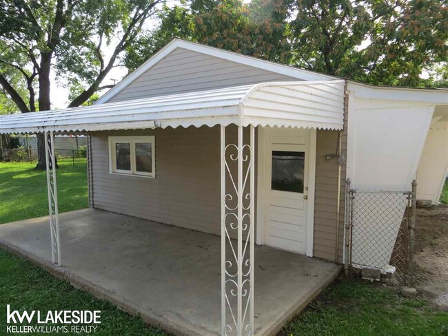 Photo - 18270 Sycamore St