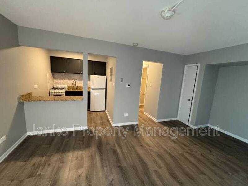 Photo - 3343 Commercial Ave Unidad 14