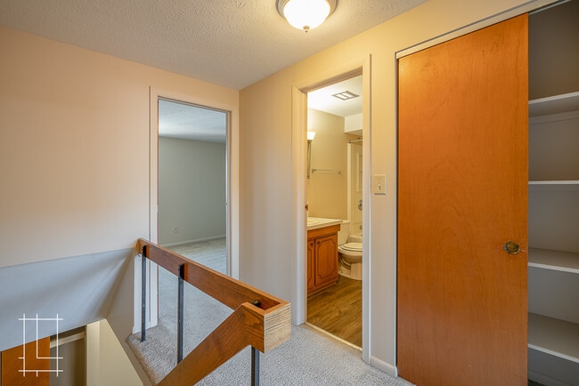 Photo - The Neil House Apartments