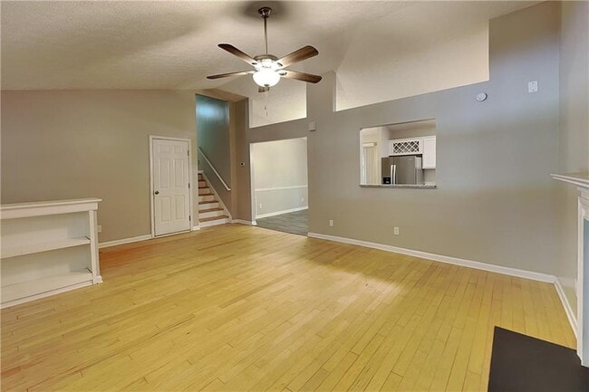Photo - 628 Bluff Dr