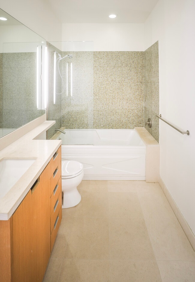 Photo - Venice Beach Art Lofts