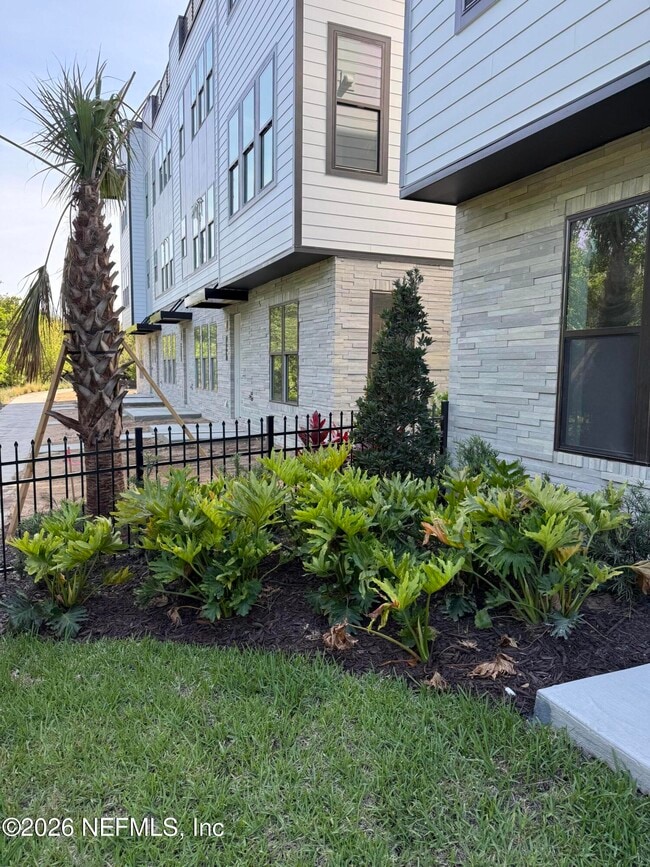 Photo - 2054 Prudential Dr