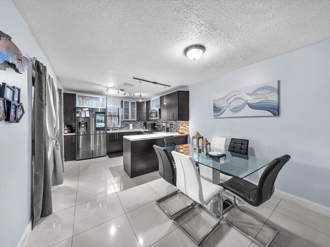 Building Photo - 2496 NW 99th Ave