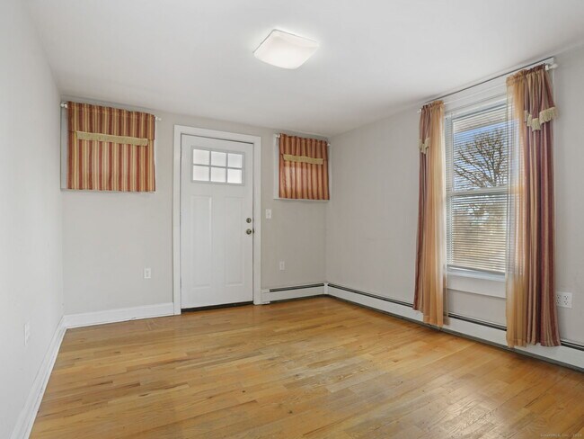 Photo - 140 Stuart Ave Unidad 2