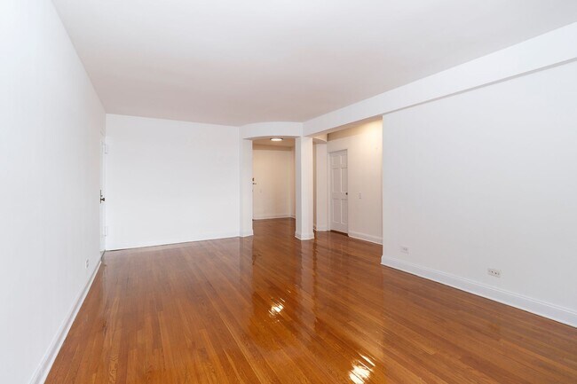 Photo - The Leslie — A Private Garden Enclave for the Modern New Yorker Unit 54W