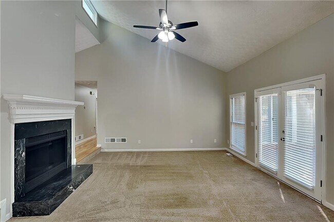 Photo - 2530 Lorne Ct SW