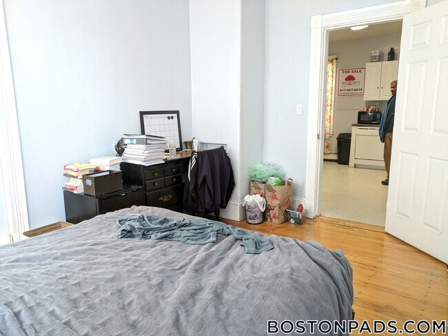 Photo - 168 Hillside St Unit 2