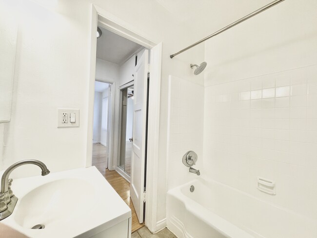 Photo - 2589 S Sepulveda Blvd Apartment Unit 3