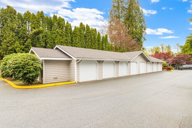 Photo - Woodinville 3 Bedroom 2 Bath with Detached Garage - Top Floor
