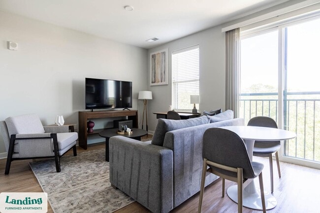 Photo - 545 Foster St Unidad 523.1406141