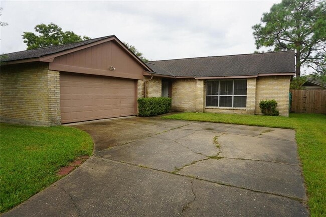 Building Photo - 2790 Tallowood Rental