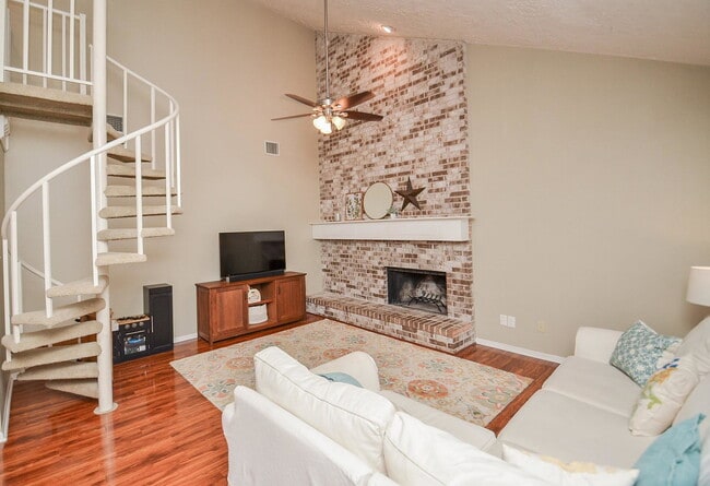 Photo - Echo Ridge, Sugar Land, TX 77478 - 3 BR 2 BA single-family home