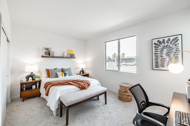 2BR, 2BA - 1,027SF - Second Bedroom