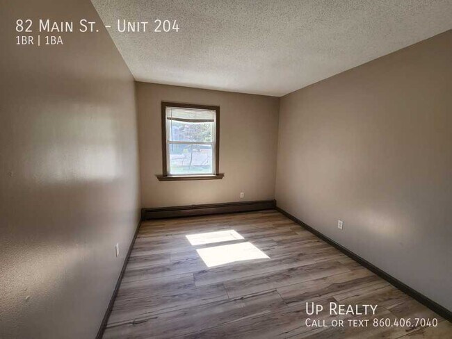 Photo - 82 S Main St Unidad 204