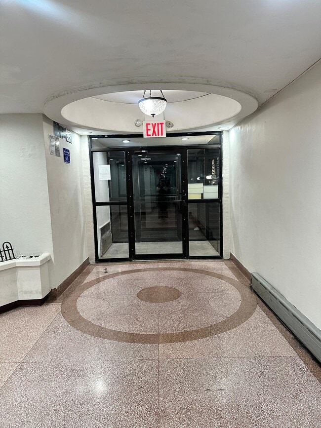 Photo - 2534 Crescent St Unit 1A