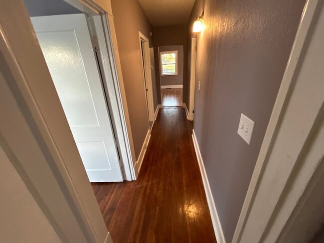 Photo - Palmetto unit for rent near local marinas,... Unit No. A