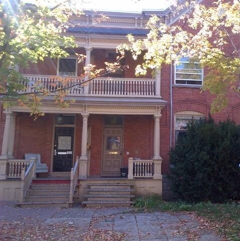 Building Photo - 28 Sweetland Av Unit 2