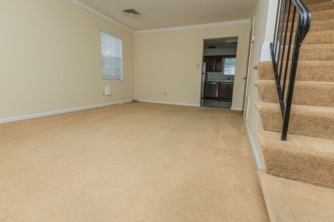 Photo - 1818 Belleville Rd SW