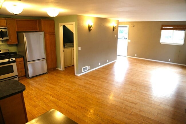 Photo - 3 Bed 1.5 Bath on Dream Place