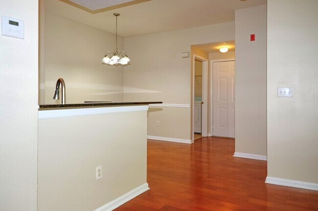 Photo - Capri at Hunters Creek - 2 WEEKS RENT FREE... Unit 914