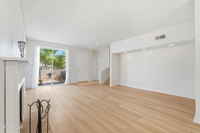 Photo - 13901 Olive View Ln