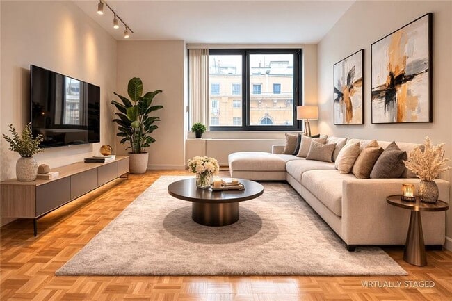 Building Photo - 376 Broadway Unit 7C