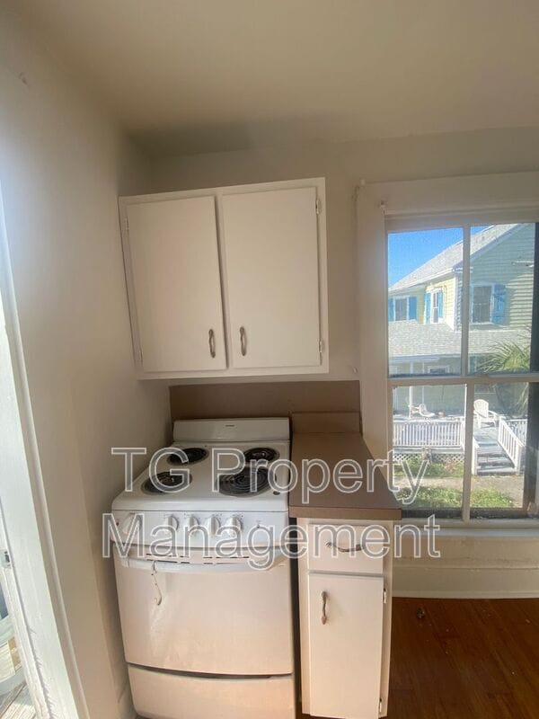 Photo - 32 Sanford St