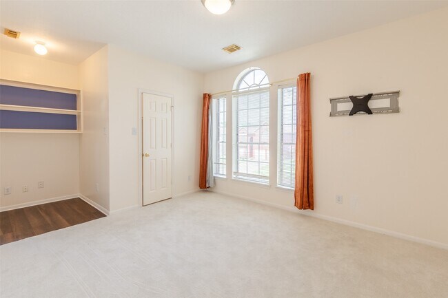 Photo - 12214 Meadow Ln Ct
