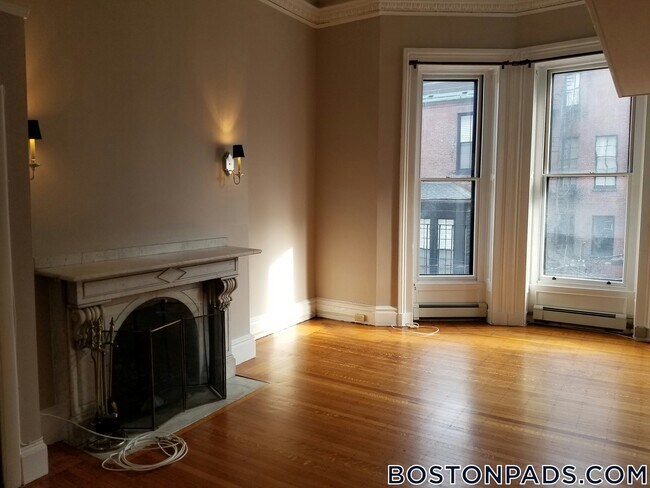 Photo - 26 Marlborough St Unit 4