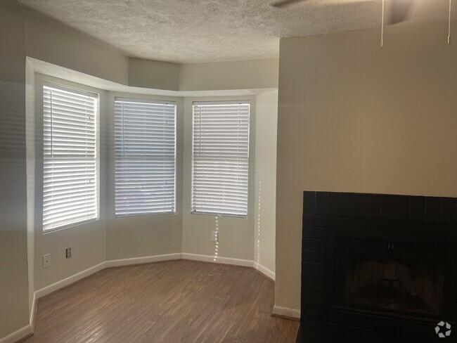 Building Photo - 4441 Old College Rd Unit #4201 Rental