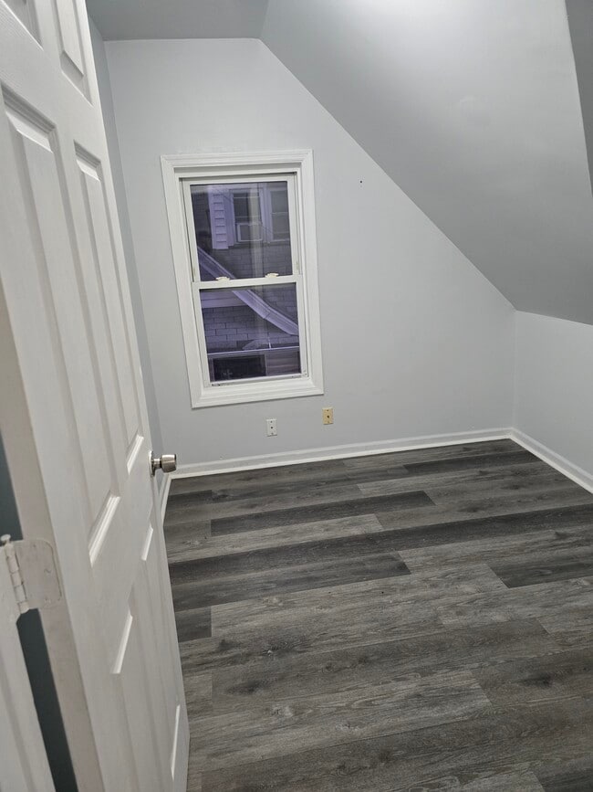 Bedroom#2 - 61 Savoy St Unit Apt#2