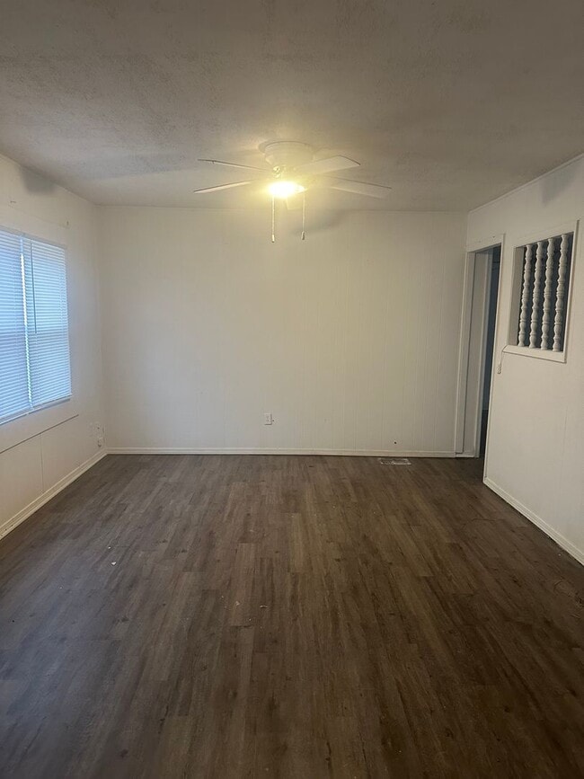 Photo - 3 bed 1 bath home steps from schools