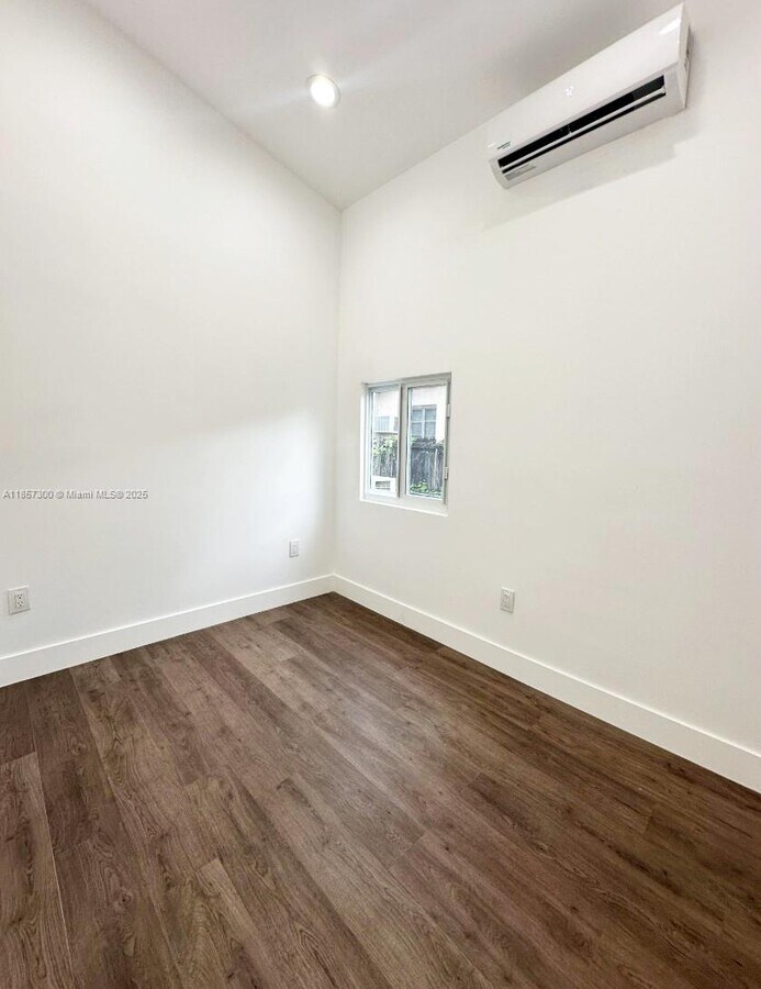 Photo - 2126 NW 24th St Unit A