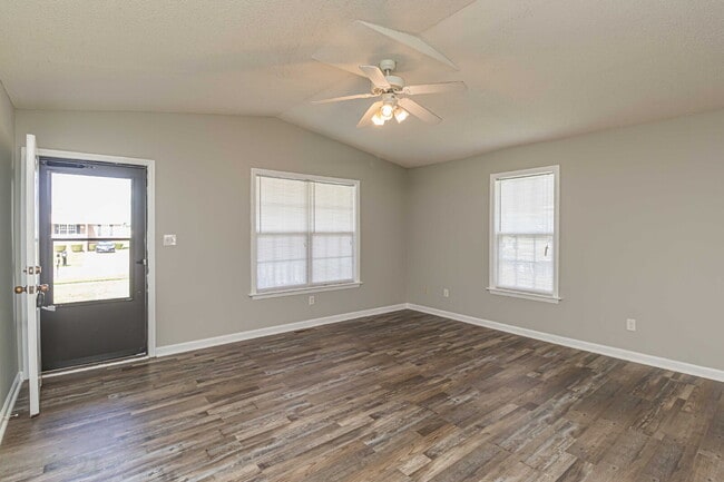 ADORABLE 3 BR, 2BA HOME FOR RENT IN GOLDSBORO *Excellent location less than 5 min from SJAFB*