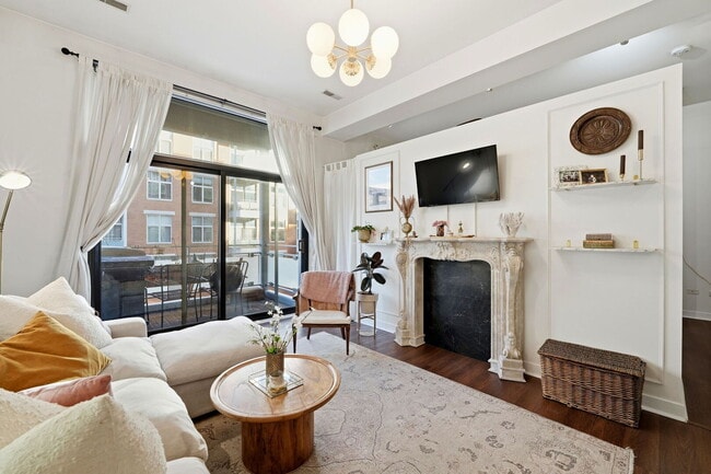 Photo - 949 W Madison St Unit 304