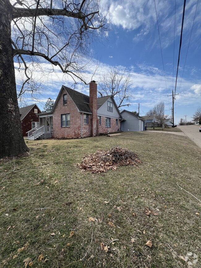 Building Photo - 1304 S Louisville Ave Rental