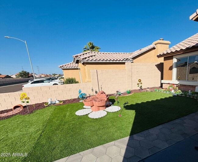 Photo - 11311 W Lawrence Ln