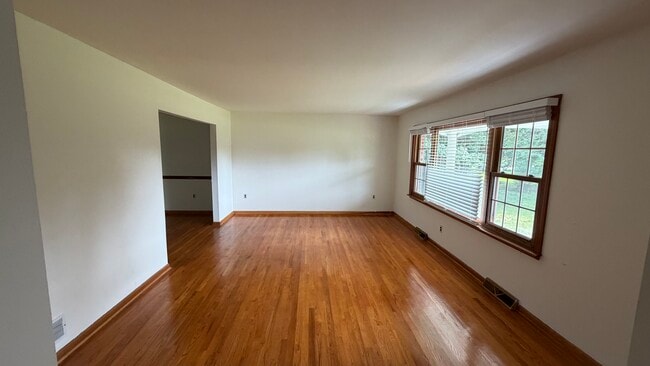 Living Room - 2923 Shipley Rd