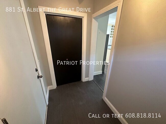 Photo - 881 St Albert the Great Dr