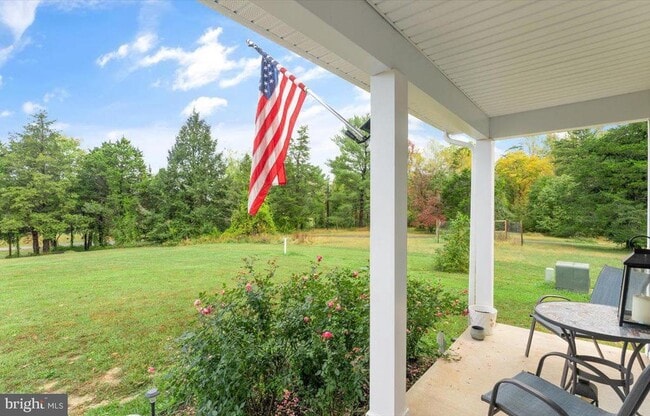 Building Photo - 206 Cranes Corner Rd