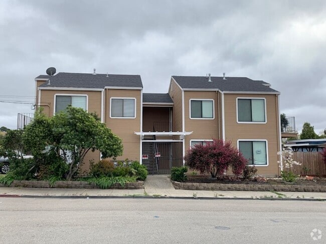 Building Photo - 10801 Unit A Rental