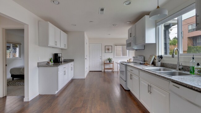 Photo - 5506 NE Hoyt St