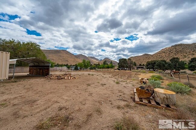 Photo - 215 Mule Deer Rd