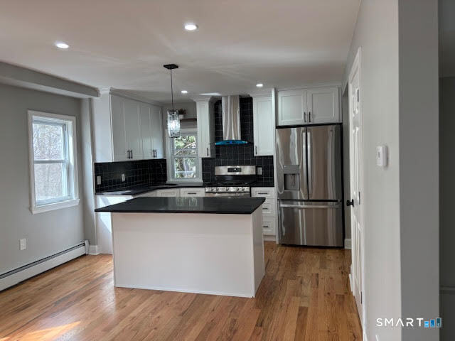 Photo - 147 View St