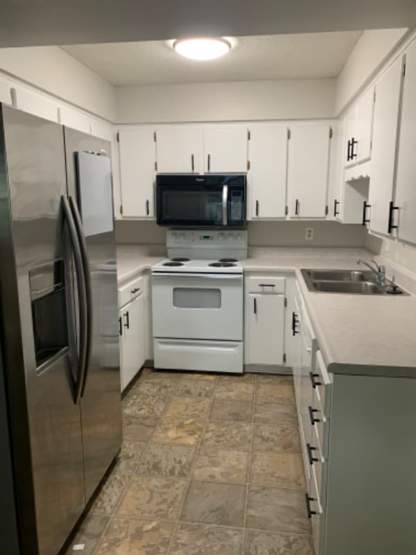 Photo - 210 N 4th St Apartment Unit 3