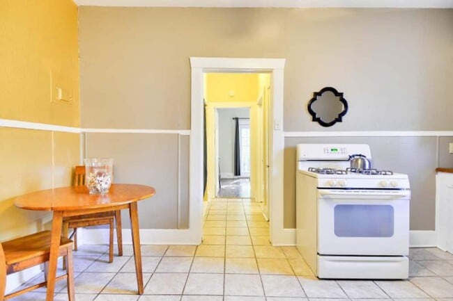 Photo - 806 E Ashby Pl Unidad 1